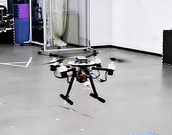 Le drone TJ-FlyingFish nage sous l'eau et vole de manière autonome