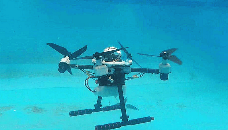 Le drone TJ-FlyingFish nage sous l'eau et vole de manière autonome