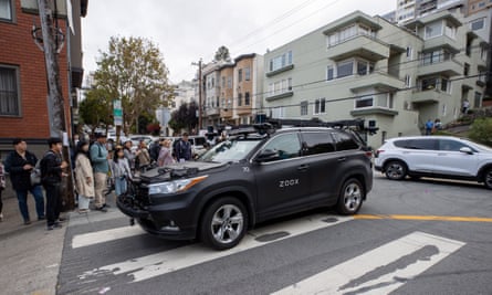 Une voiture Zoox autonome lors d'un essai routier dans la Lombard Street de San Francisco en Californie, en octobre.